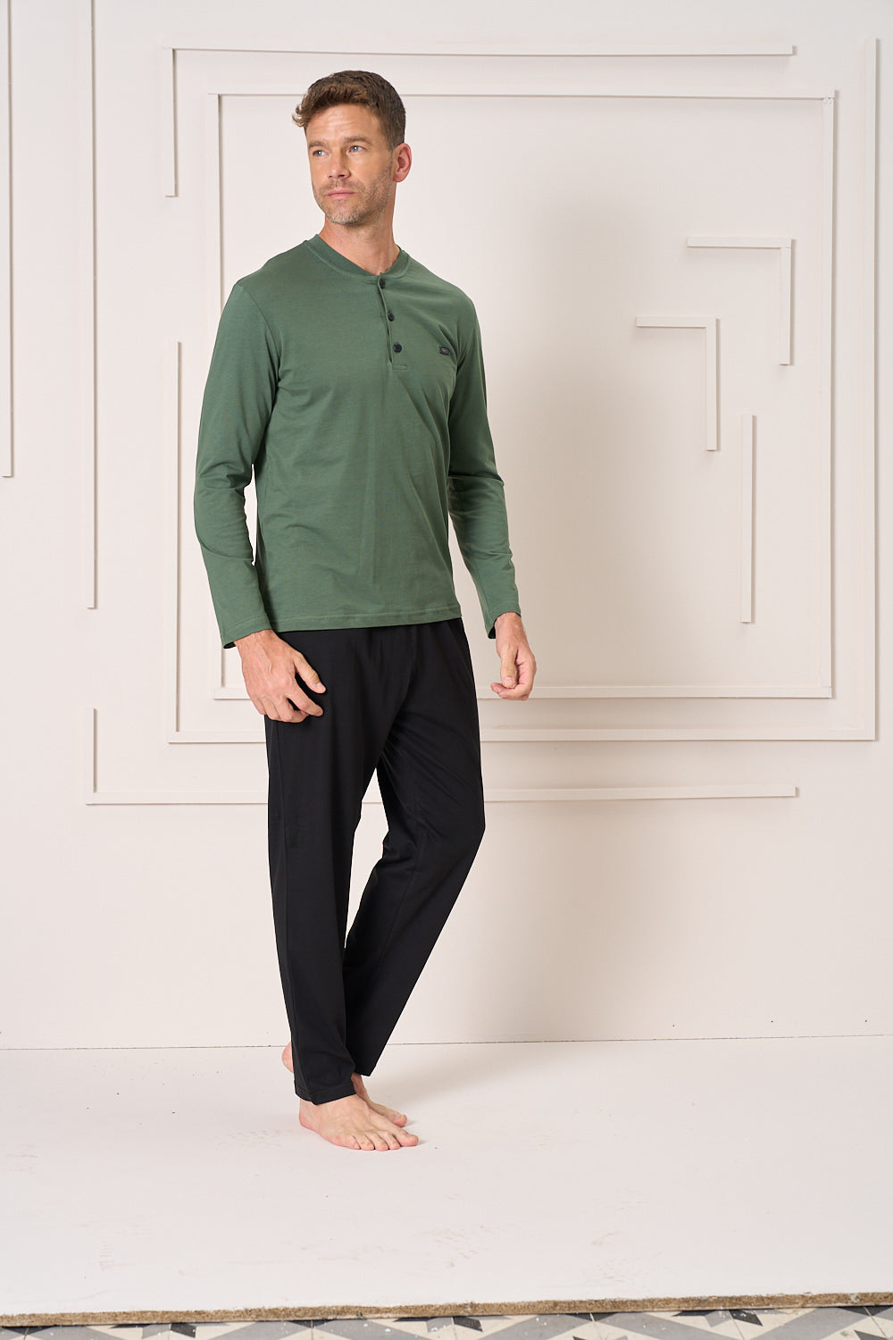 Erkek - Yeşil Düğmeli Uzun Kollu Süprem Kumaş Alt Üst Pijama Takımı